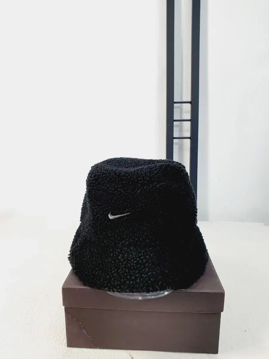 ナイキ バケットハット フリース リバーシブル 防寒帽子 ブラック グレー