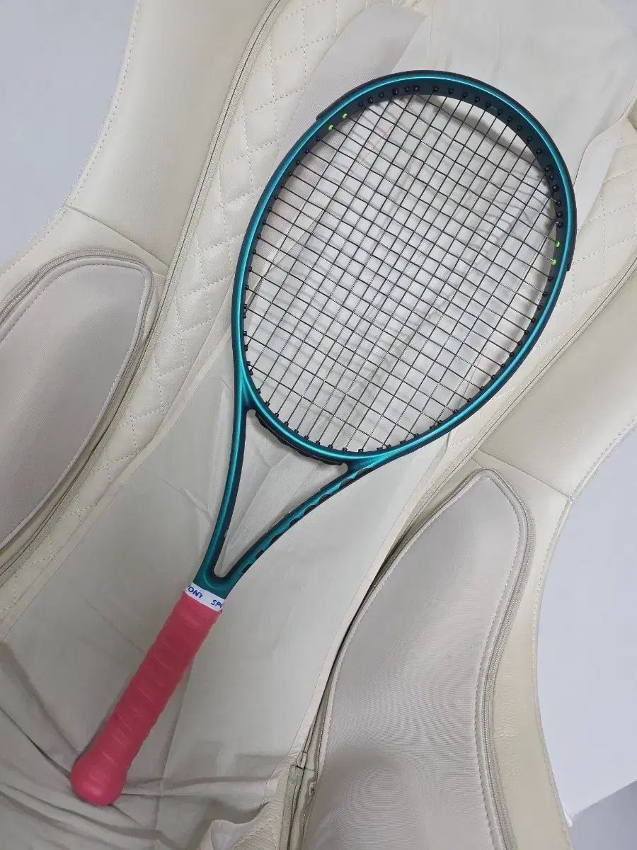 ウィルソン BLADE V9 274g 2グリップ 101インチ