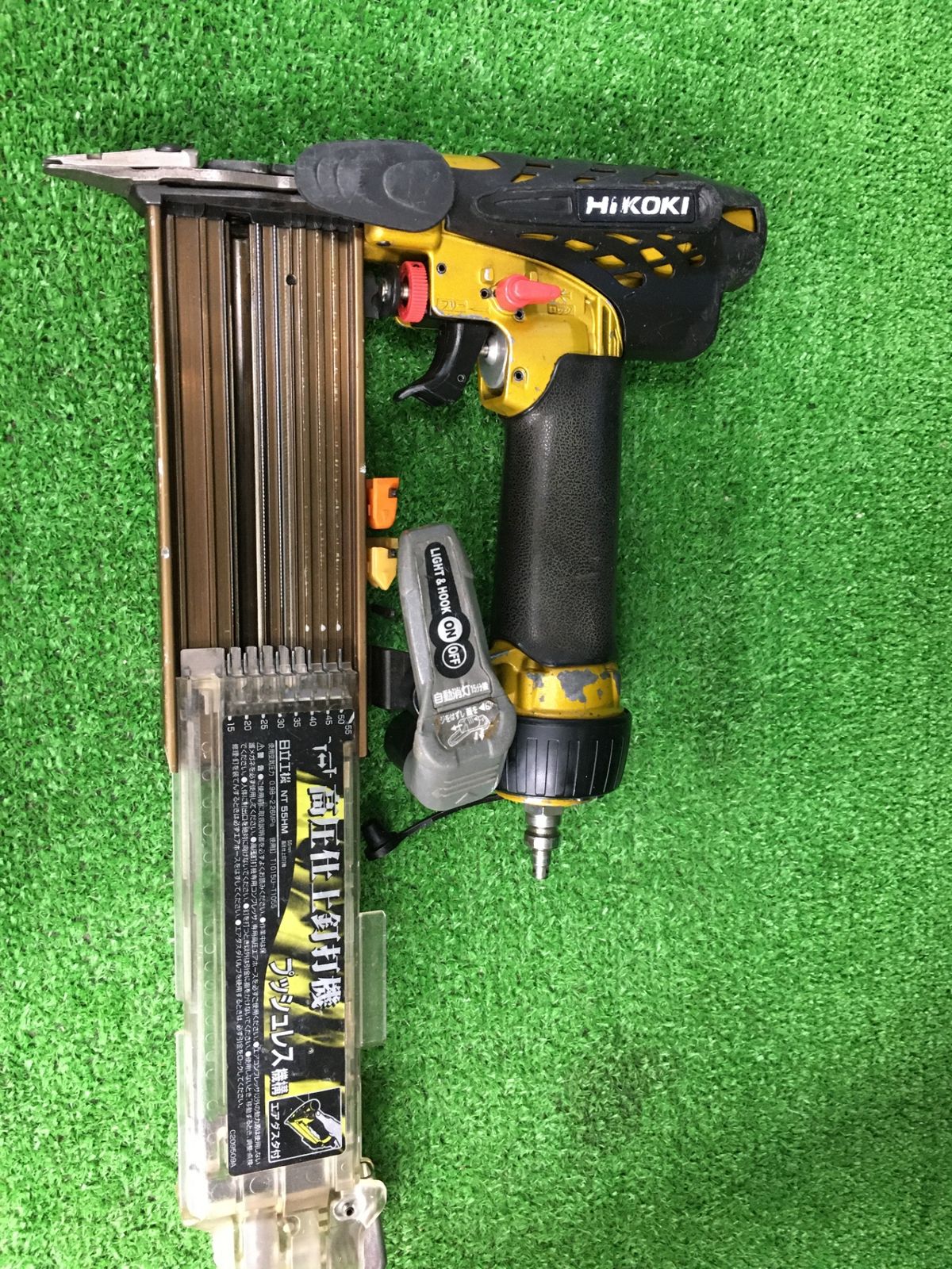 【中古品】【0906】★HITACHI(日立工機) 55㎜高圧仕上釘打機 フィニッシュネイラ NT55HM　IT7DXL7COCDG
