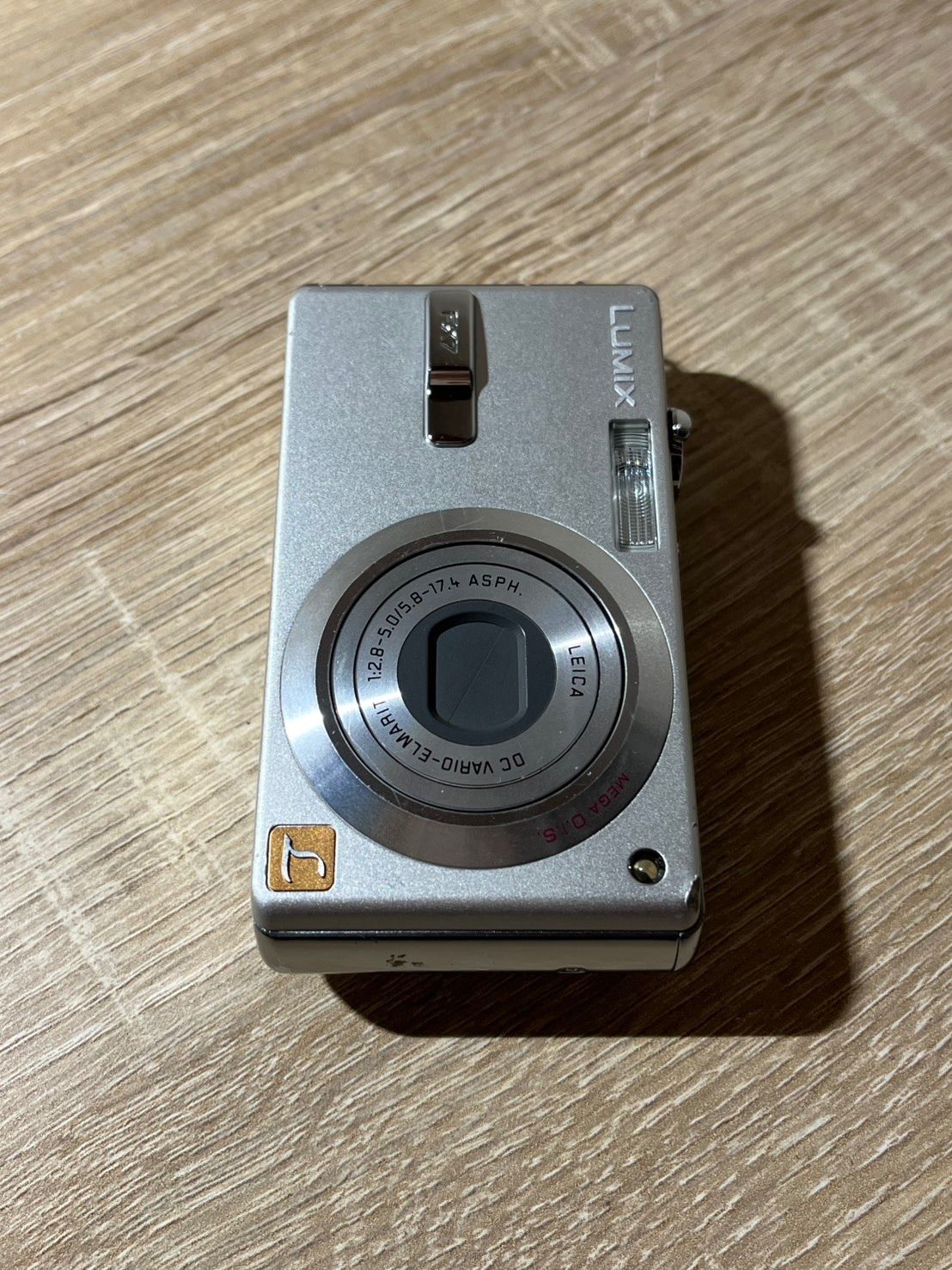 0319 Panasonic Lumix DMC-FX7 シルバー デジカメ 動作確認済み 美品 