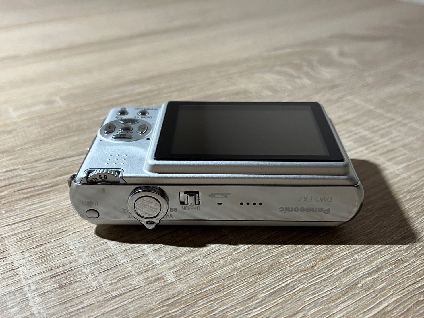 0319 Panasonic Lumix DMC-FX7 シルバー デジカメ 動作確認済み 美品 