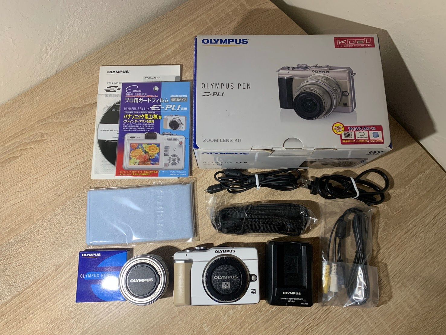 0352 OLYMPUS PEN E-PL1 ホワイト デジカメ 動作確認済み 美品 【宅】