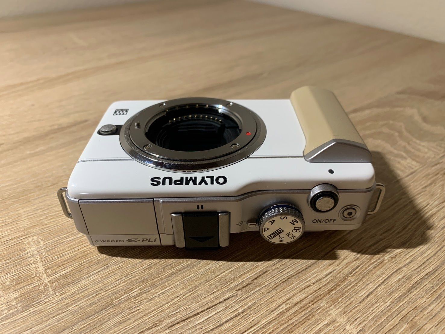 0352 OLYMPUS PEN E-PL1 ホワイト デジカメ 訳あり 美品 【宅】 - メルカリ