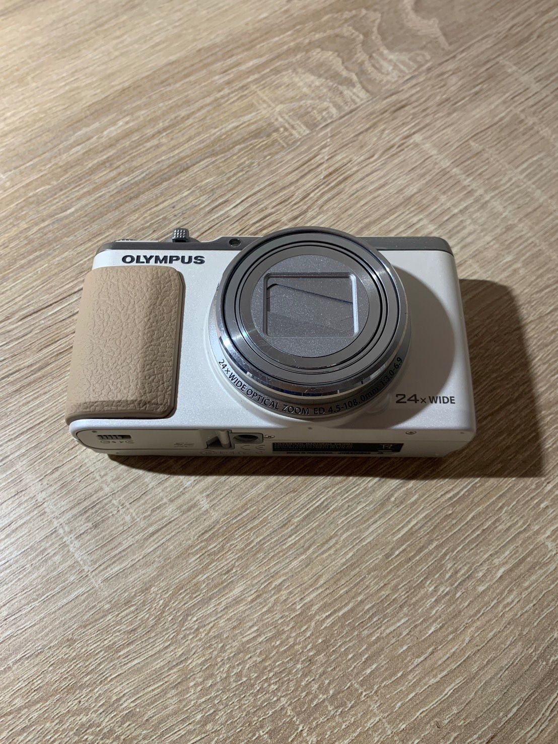 OLYMPUS デジタルカメラ SH SH-60 WHITE Amazon | OLYMPUS デジタルカメラ STYLUS SH-60 3軸フォト手ぶれ補正