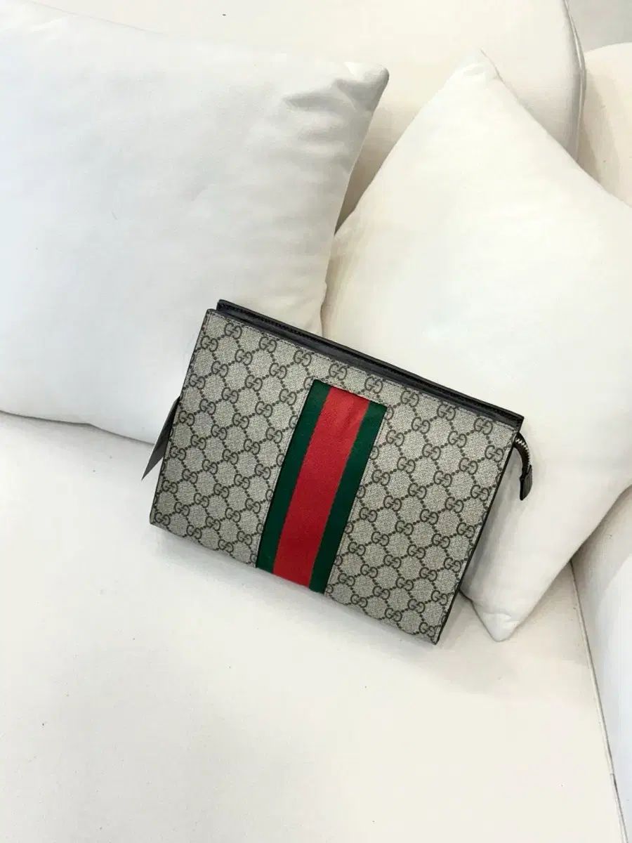 グッチ GG Supreme クラッチバッグ (正規品)
