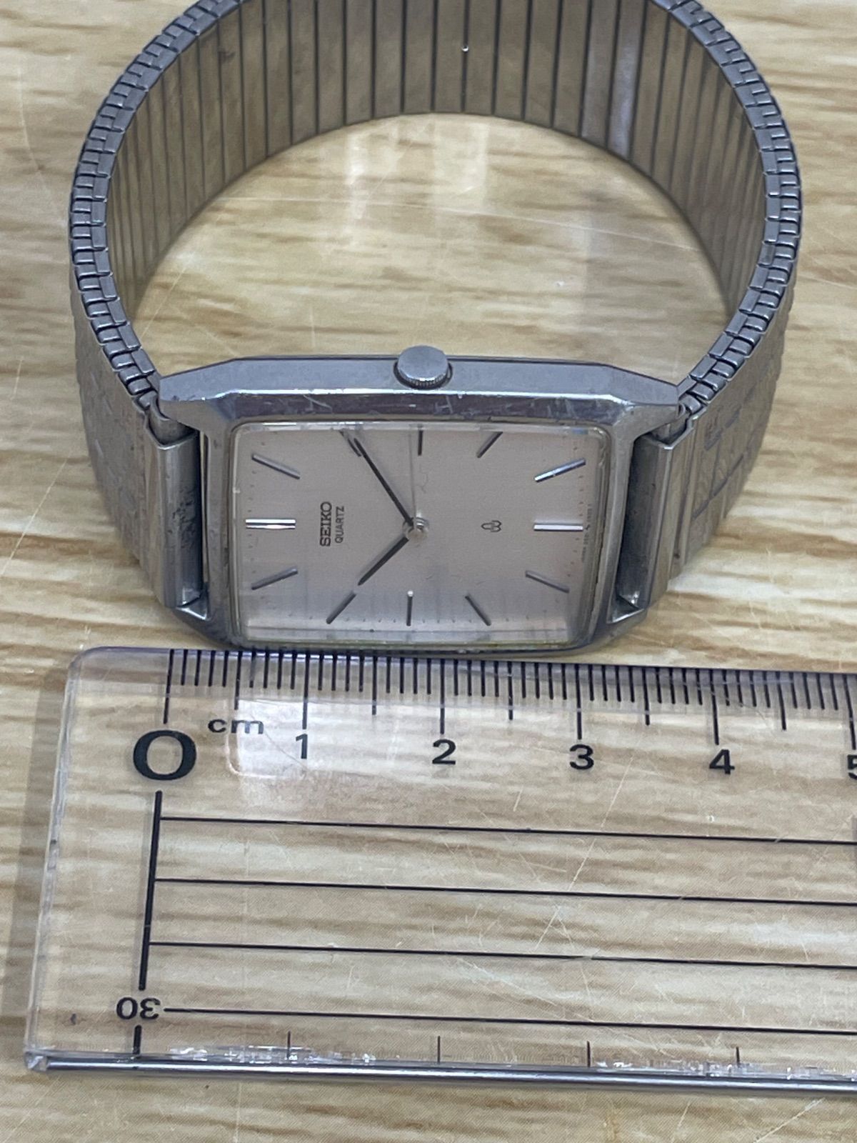 □セイコー SEIKO 2621-5240 クォーツ時計 スクエア 稼働品 電池交換 
