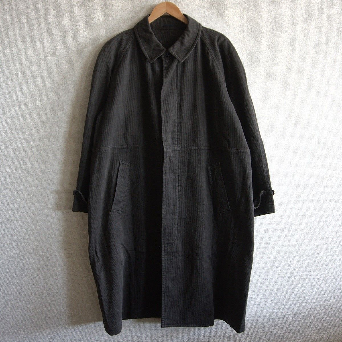 【1980sアーカイブ】コムデギャルソンオム 肉厚織ブラックスーパーロングコート COMME des GARCONS HommePlus(コムデギャルソンオムプリュス)から80
