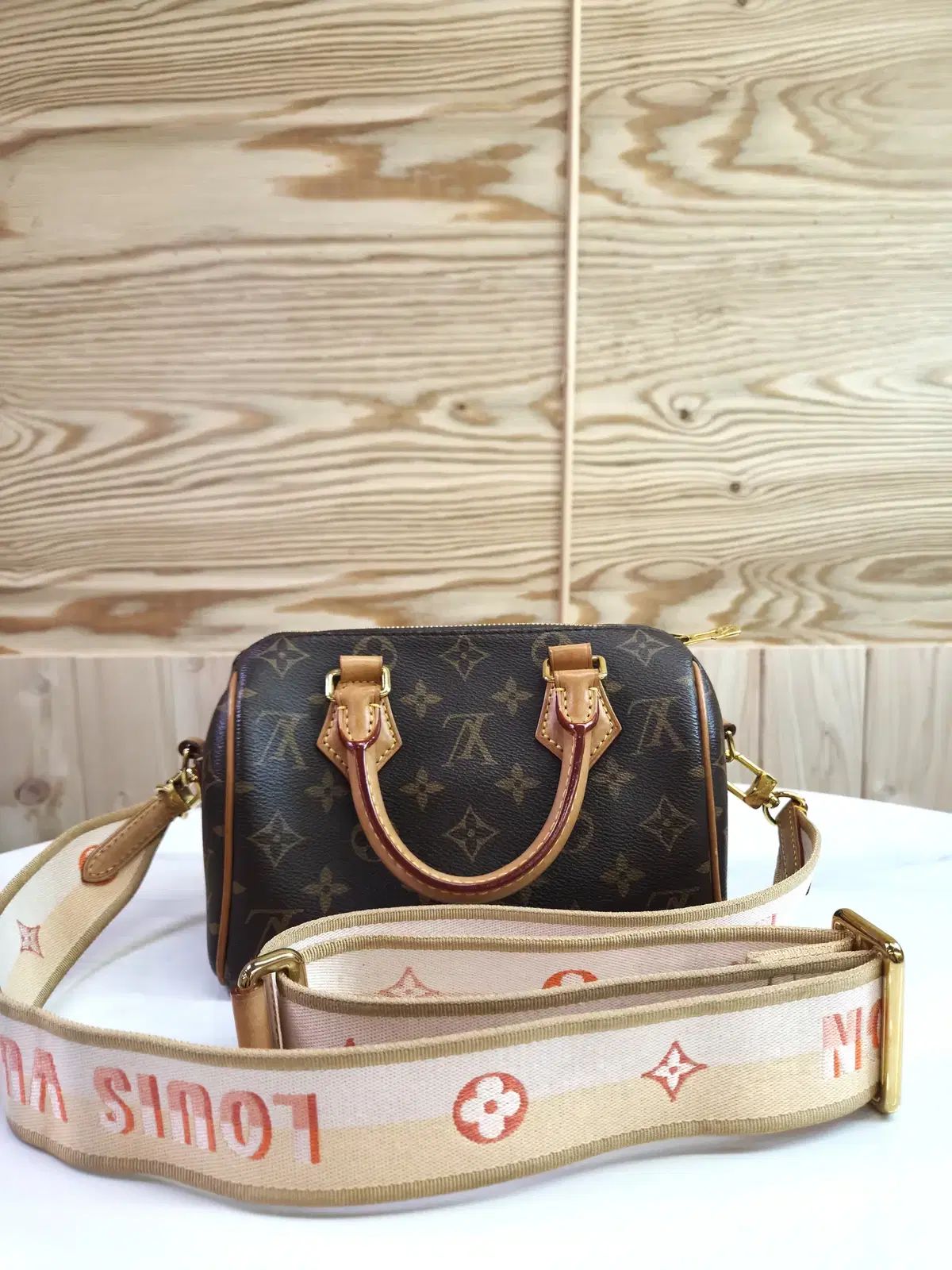 Louis Vuitton スピーディ バンドリエール20