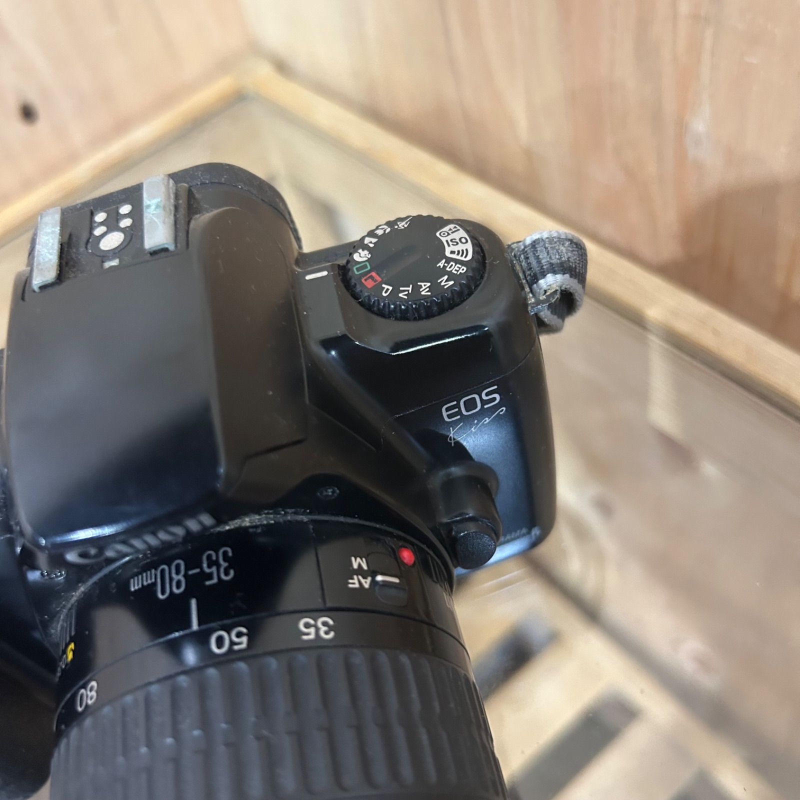 【ジャンク品】Canon EOS Kiss 一眼レフフィルムカメラ SGM】ジャンク Canon EOS KISS フィルム一眼レフカメラ - メルカリ