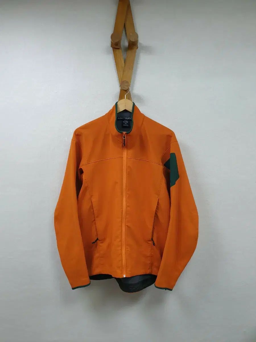 m/正規品 ARC'TERYX アークテリクス イプシロン AR
