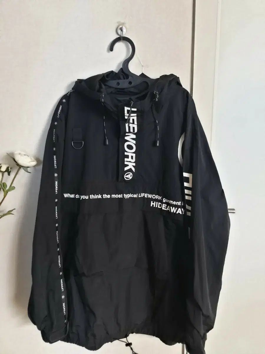 N LIFEWORK ライフワーク (必須アイテム) ブラック ウィンドブレーカー フード Anorak（アノラック）