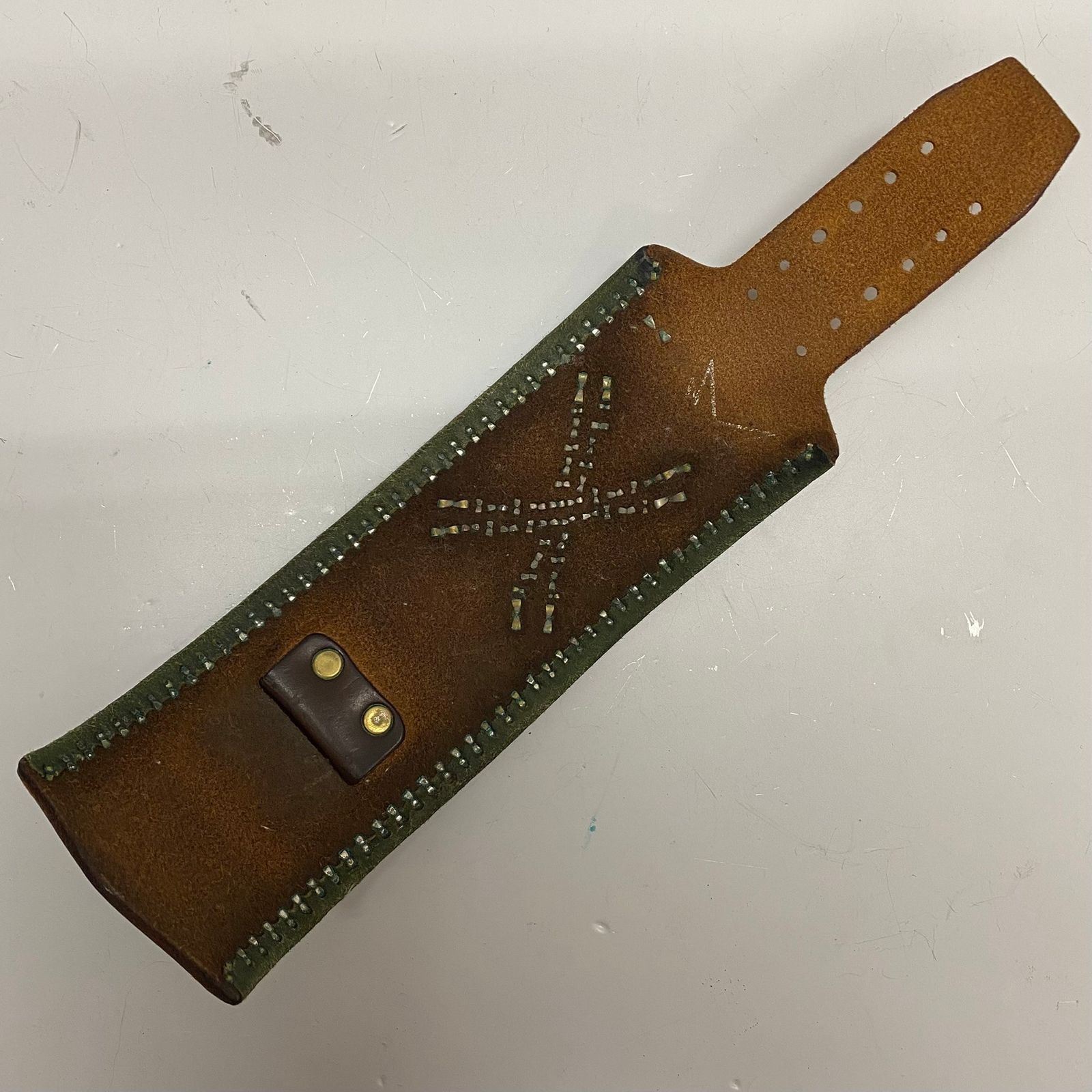 ウルフズヘッド WOLF'S HEAD スタッズ レザー ブレスレット クロス