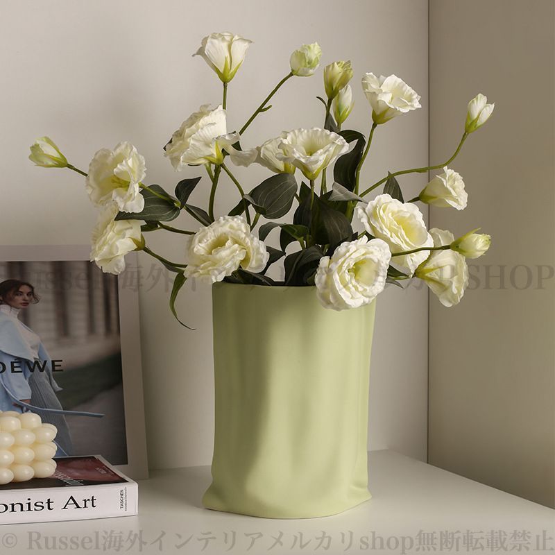 セラミック製　袋のように見える花瓶