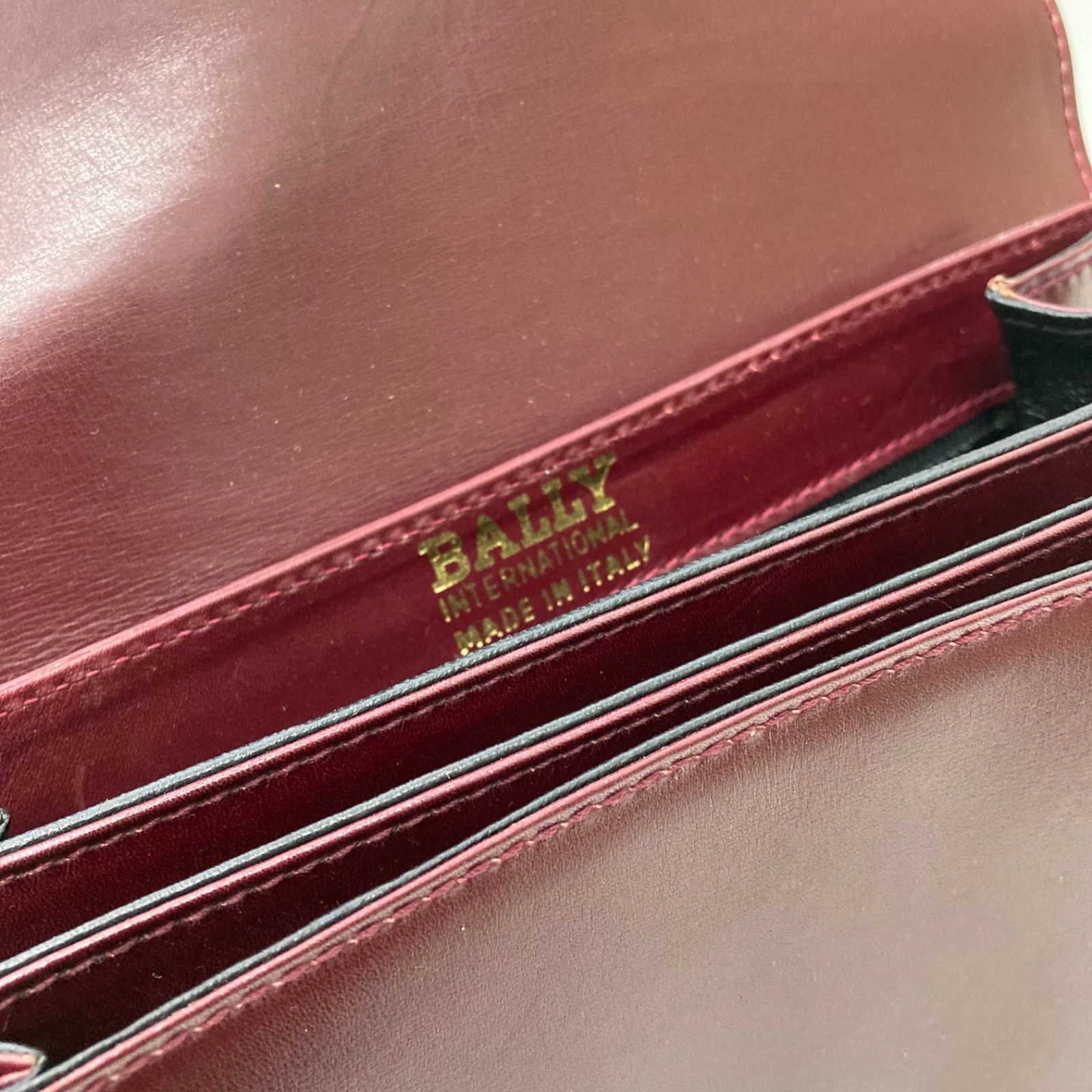 BALLY バリー ショルダーバッグ ボルドー レディース ブランド Bally（バリー） 美品/ BECKIE ロゴ金具 レザー ショルダーバッグ