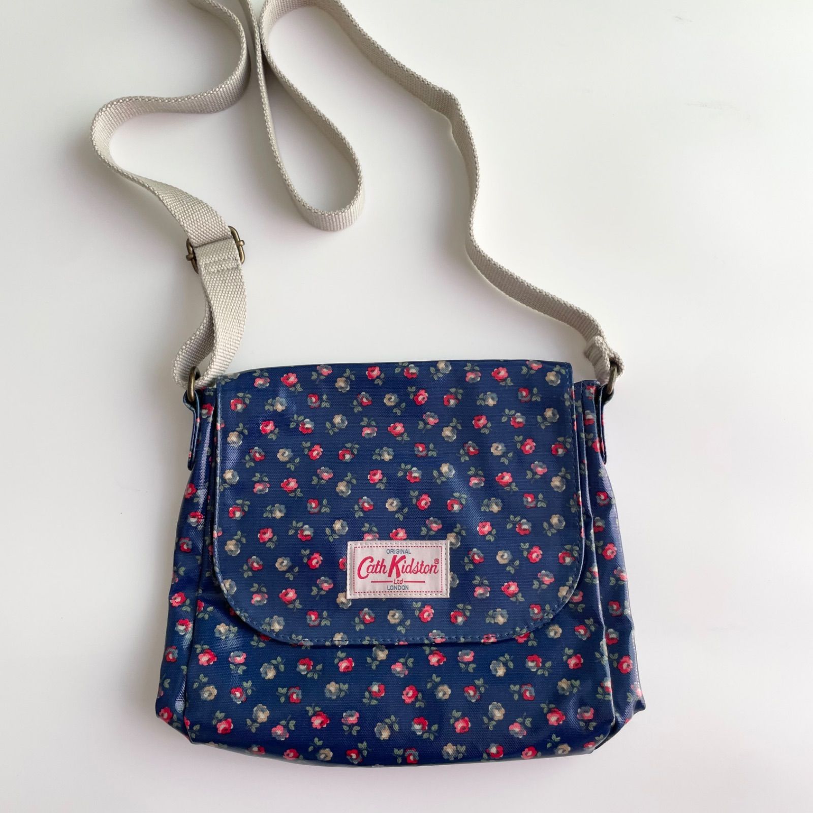 Cath Kidston キャスキッドソン 花柄ショルダーバッグ ネイビー 紺