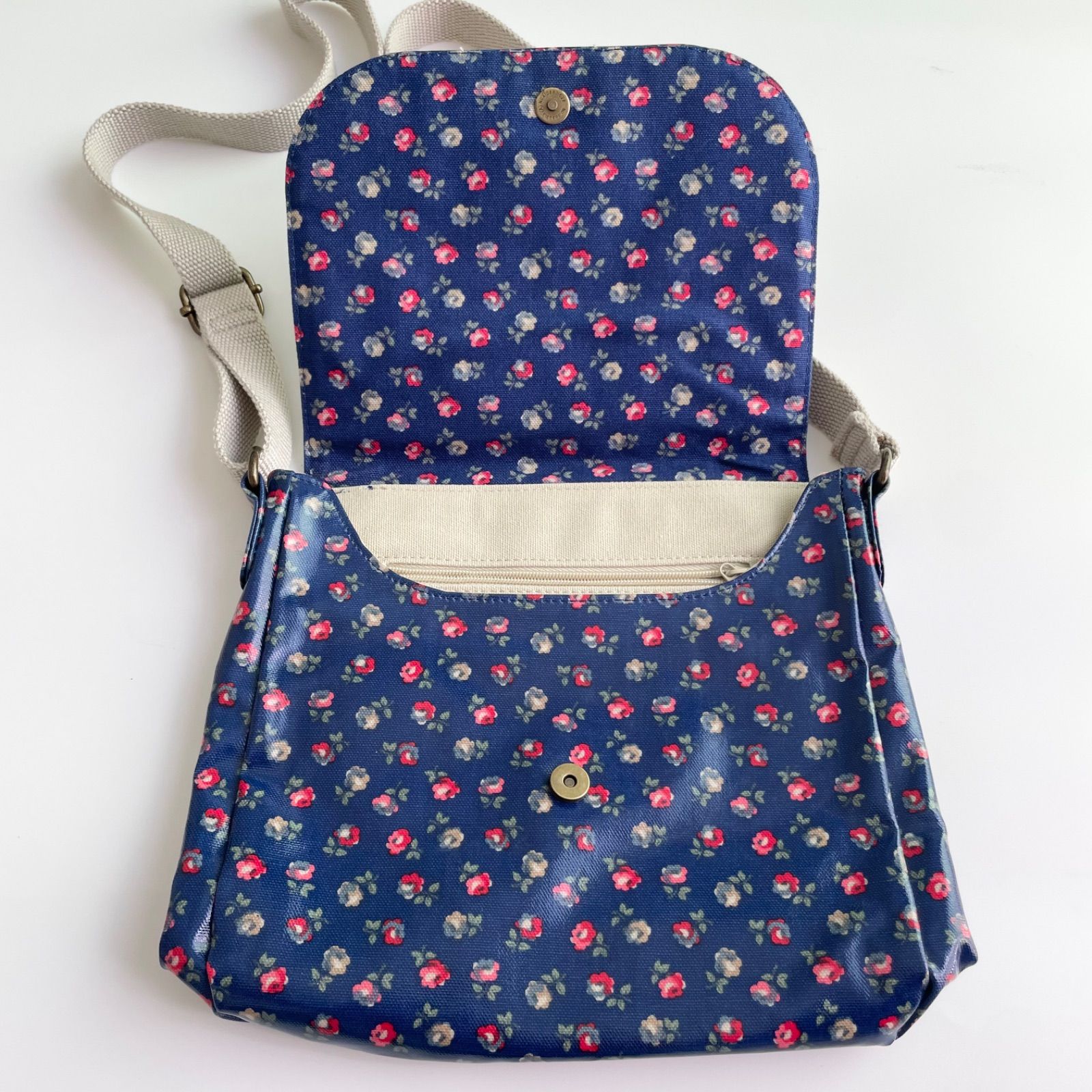 Cath Kidston キャスキッドソン 花柄ショルダーバッグ ネイビー 紺