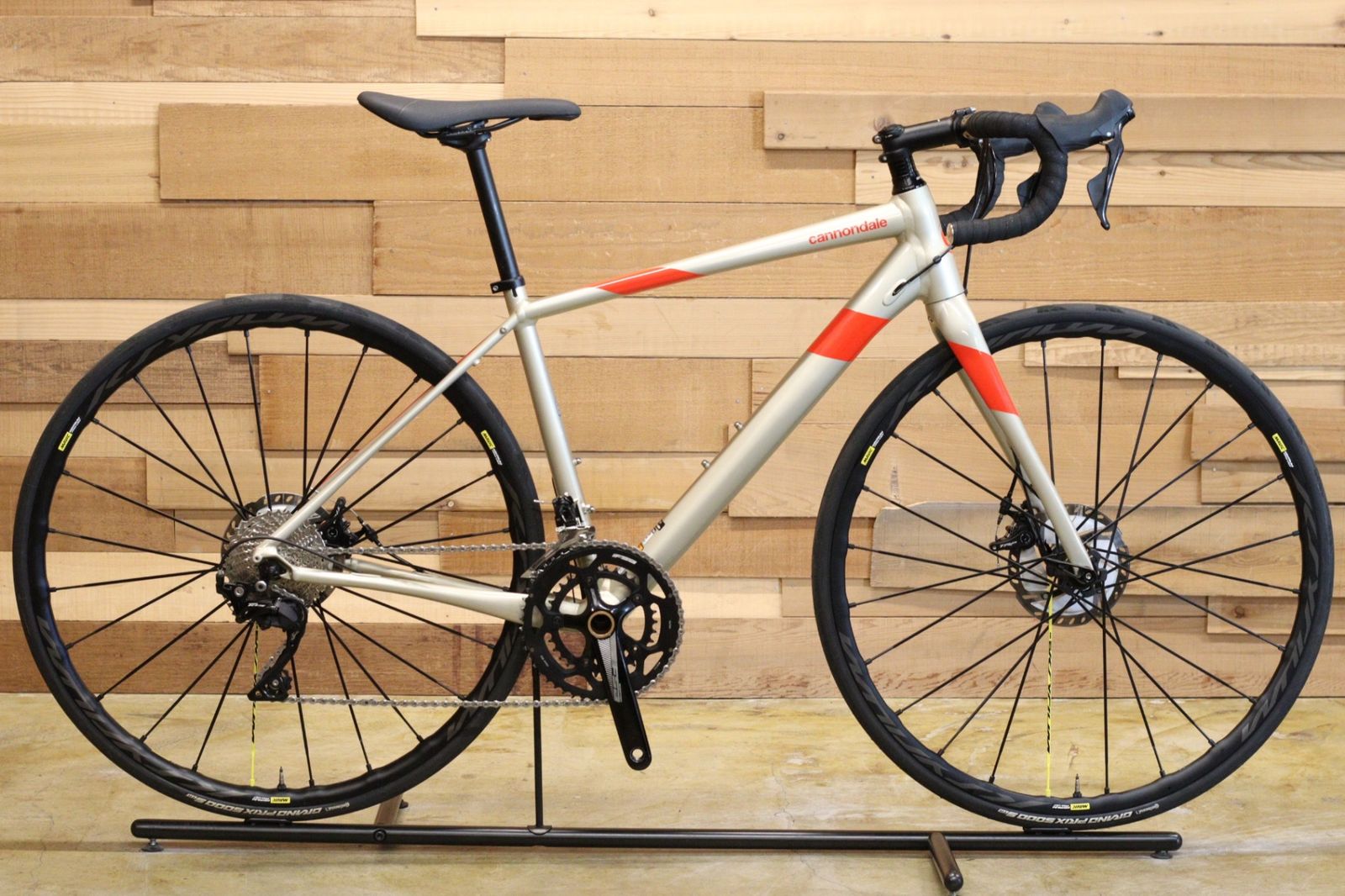 キャノンデール CANNONDALE シナプス SYNAPSE DISC 2020 51サイズ キャノンデール CANNONDALE シナプス SYNAPSE DISC 2020 51サイズ