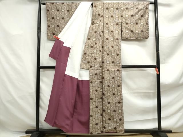 平和屋着物●本場大島紬　割込み絣　牡丹唐草文　正絹　逸品　DABC3583az 平和屋着物□本場大島紬 割り込み絣 幾何学文 正絹 逸品 DABF4893qa