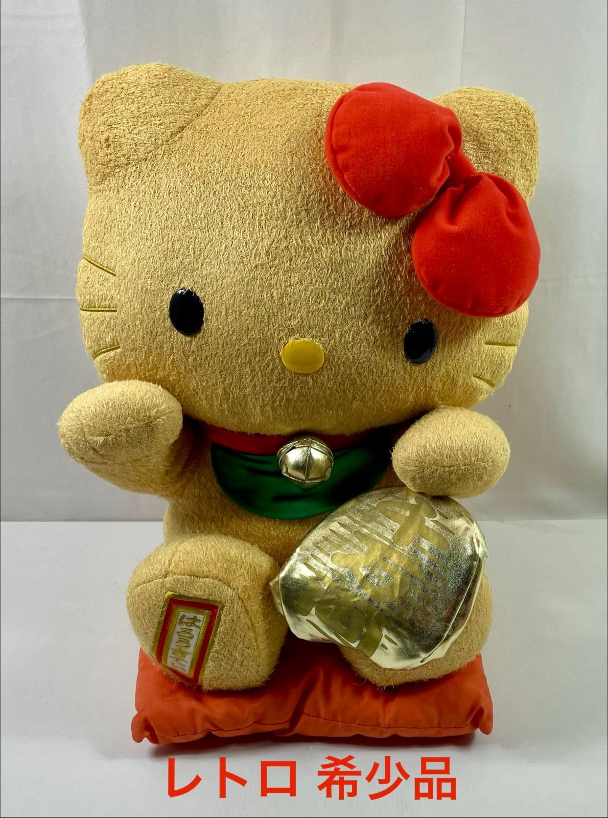 A3187・希少品 ハローキティ ぬいぐるみ 大 千万両 招き猫 縁起物