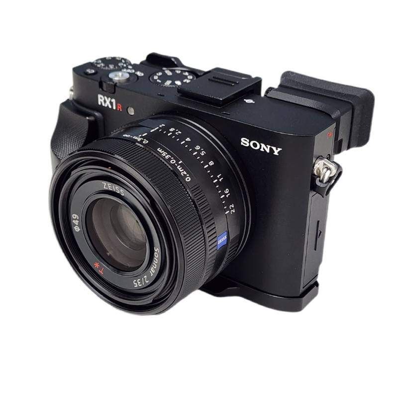 ソニー SONY デジタルスチルカメラ DSC-RX1RM3 ボディのみ ブラック 動作確認済 【中古】 52604K401