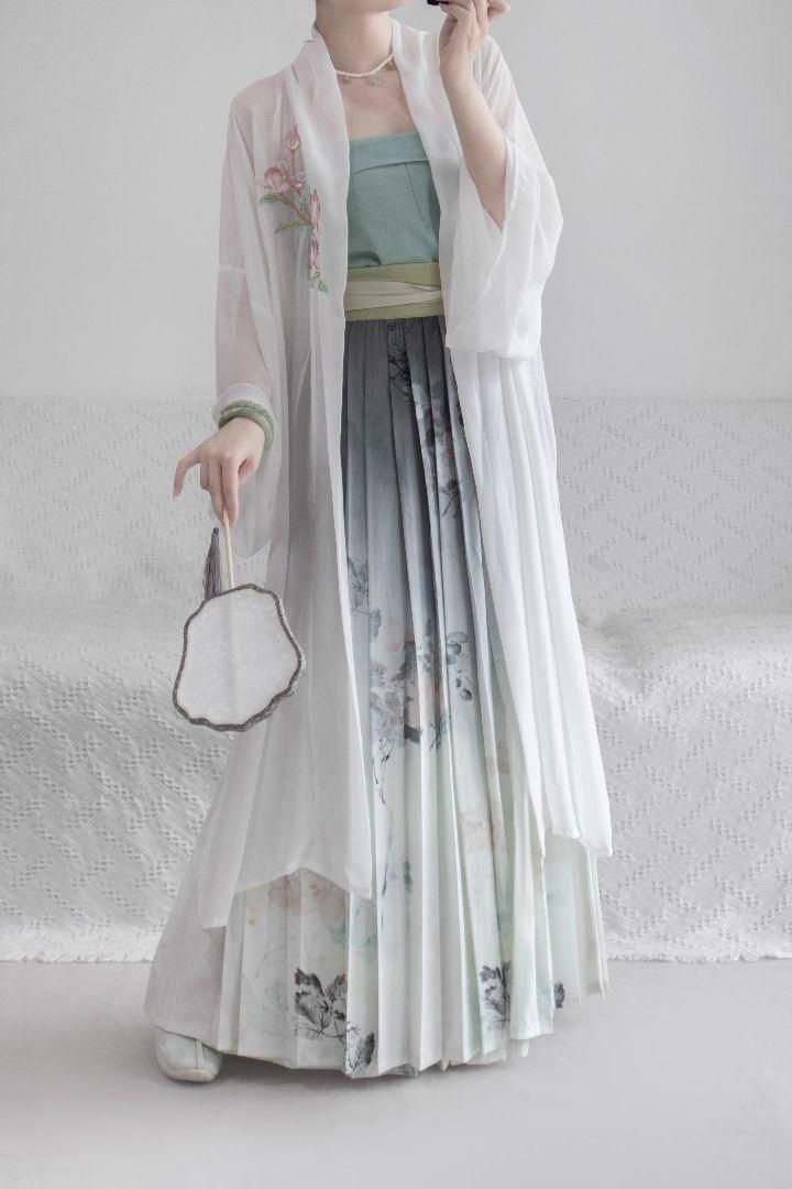 人気商品 HF-311新品 漢服 コスプレ ワンピース　唐装　仙女服 中華風 コスプレ衣装 刺繍 可愛 民族風 制服 女装 舞台衣装 キャラクター衣装 学園祭 文化祭 雰囲気 お呼ばれ イベント 大人 舞台 新年会
