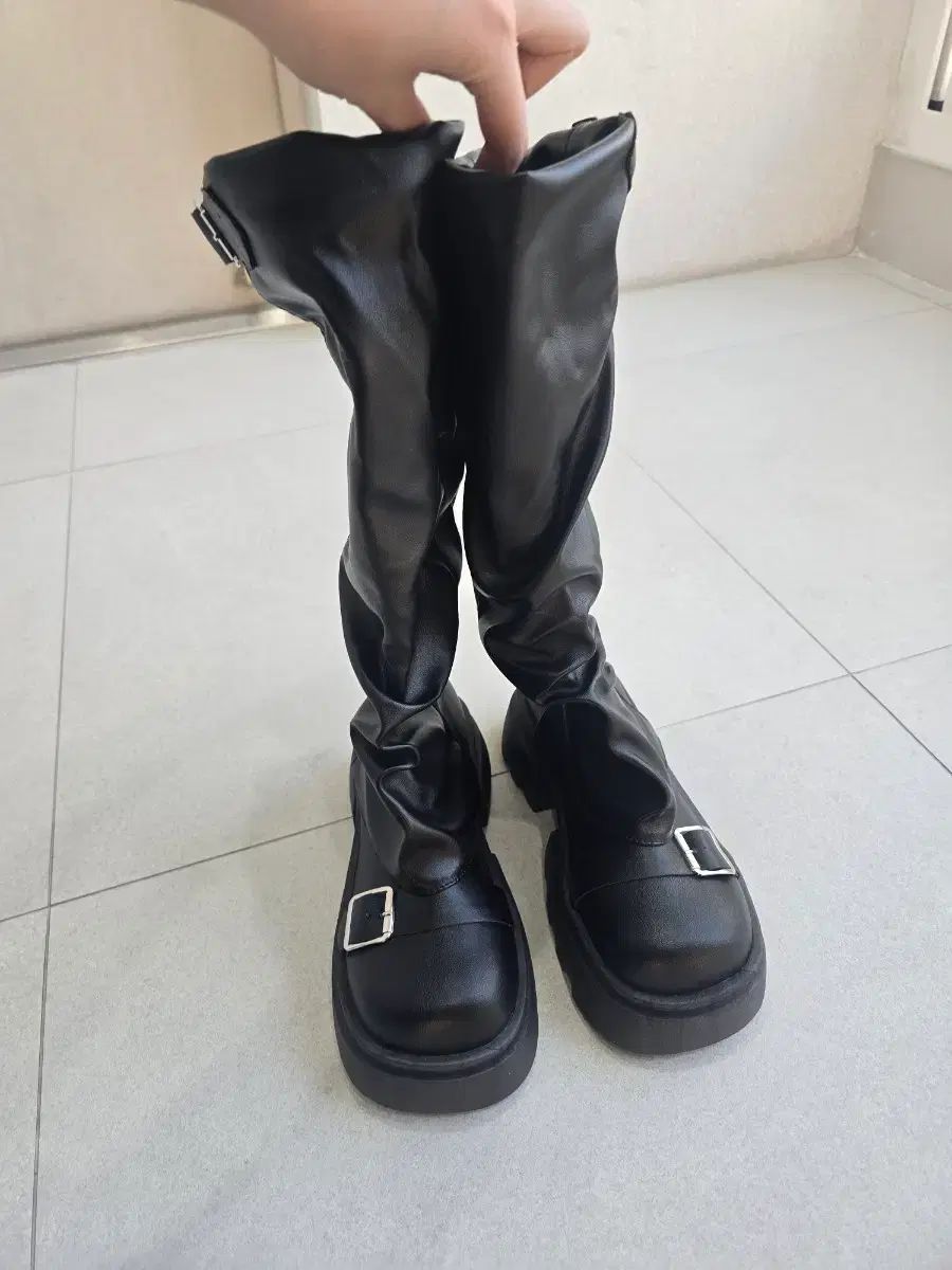 黒色 ロングブーツ 出品