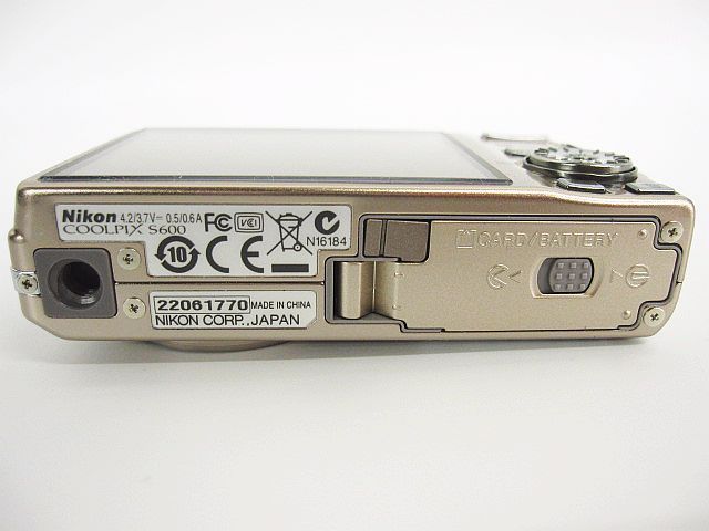 未使用同様 美品 Nikon COOLPIX S600 コンパクトデジタルカメラ