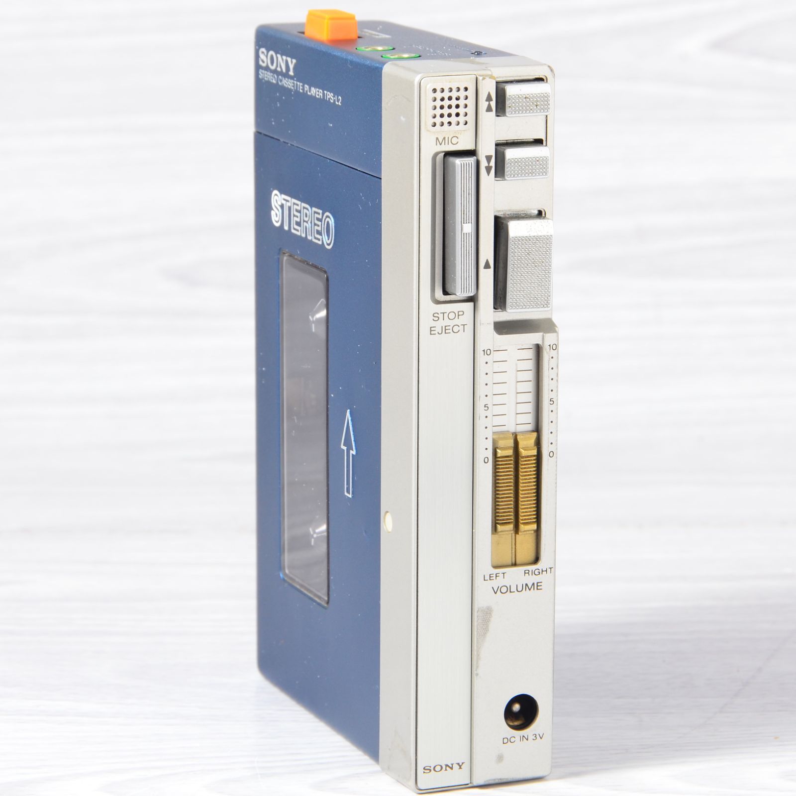 SONY 初代WALKMAN TPS-L2 初期型 ソニーカセットウォークマン ケース付