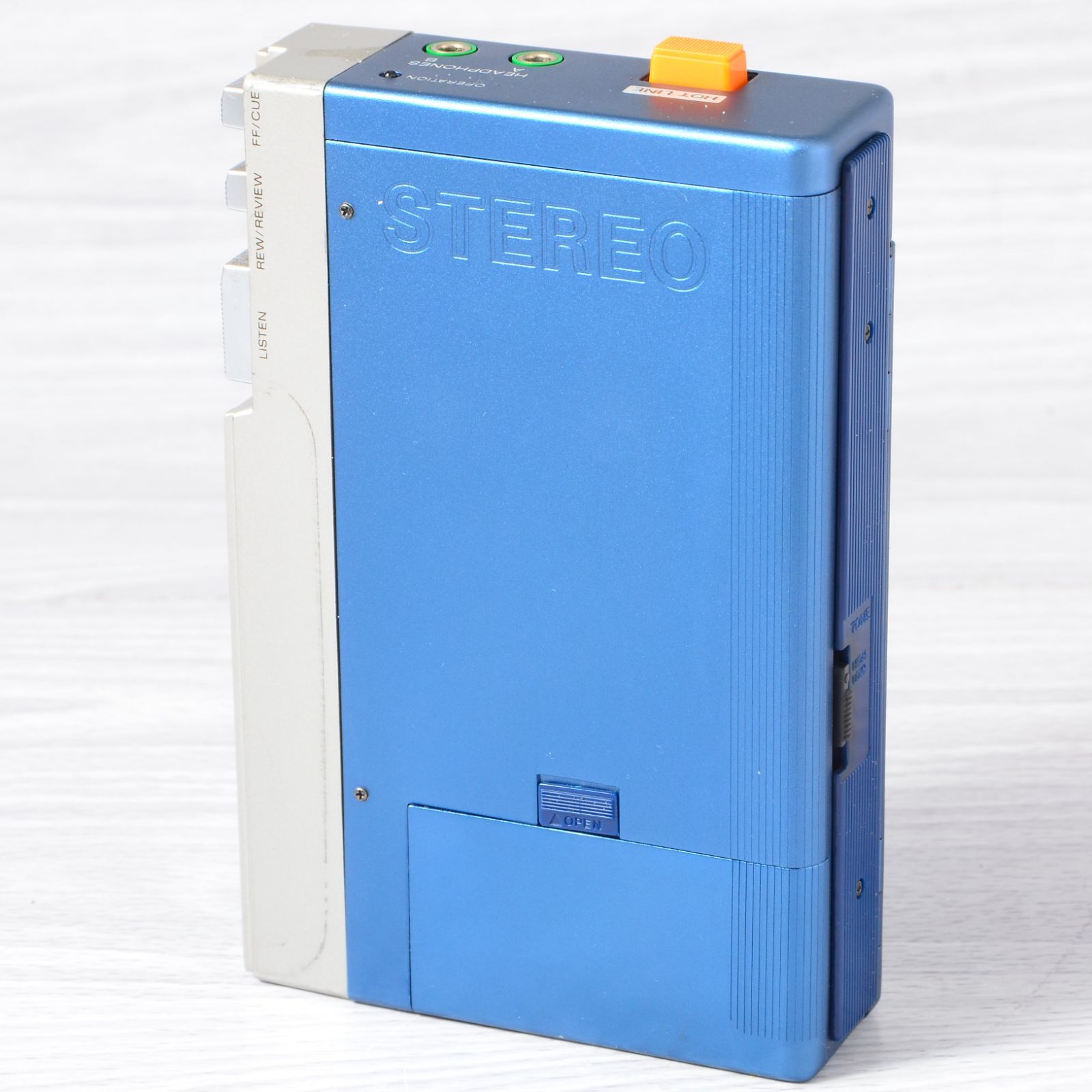 超希少美品 高音質 整備済完全動作品 SONY TPS-L2 後期型 専用ケース SONY 初代WALKMAN TPS-L2 初期型 ソニーカセットウォークマン ケース付