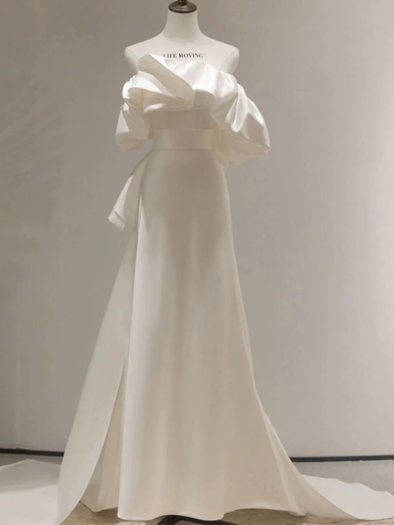 人気商品 胸元ボリューム魅力的エンパイアドレス 結婚式用　ワンピース　ウェディングドレス