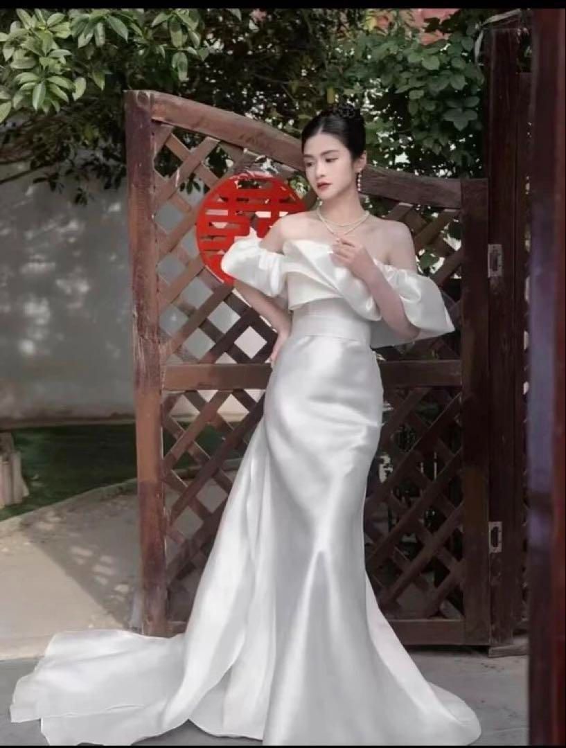 人気商品 25年新作 胸元ボリューム魅力的エンパイアドレス 結婚式用