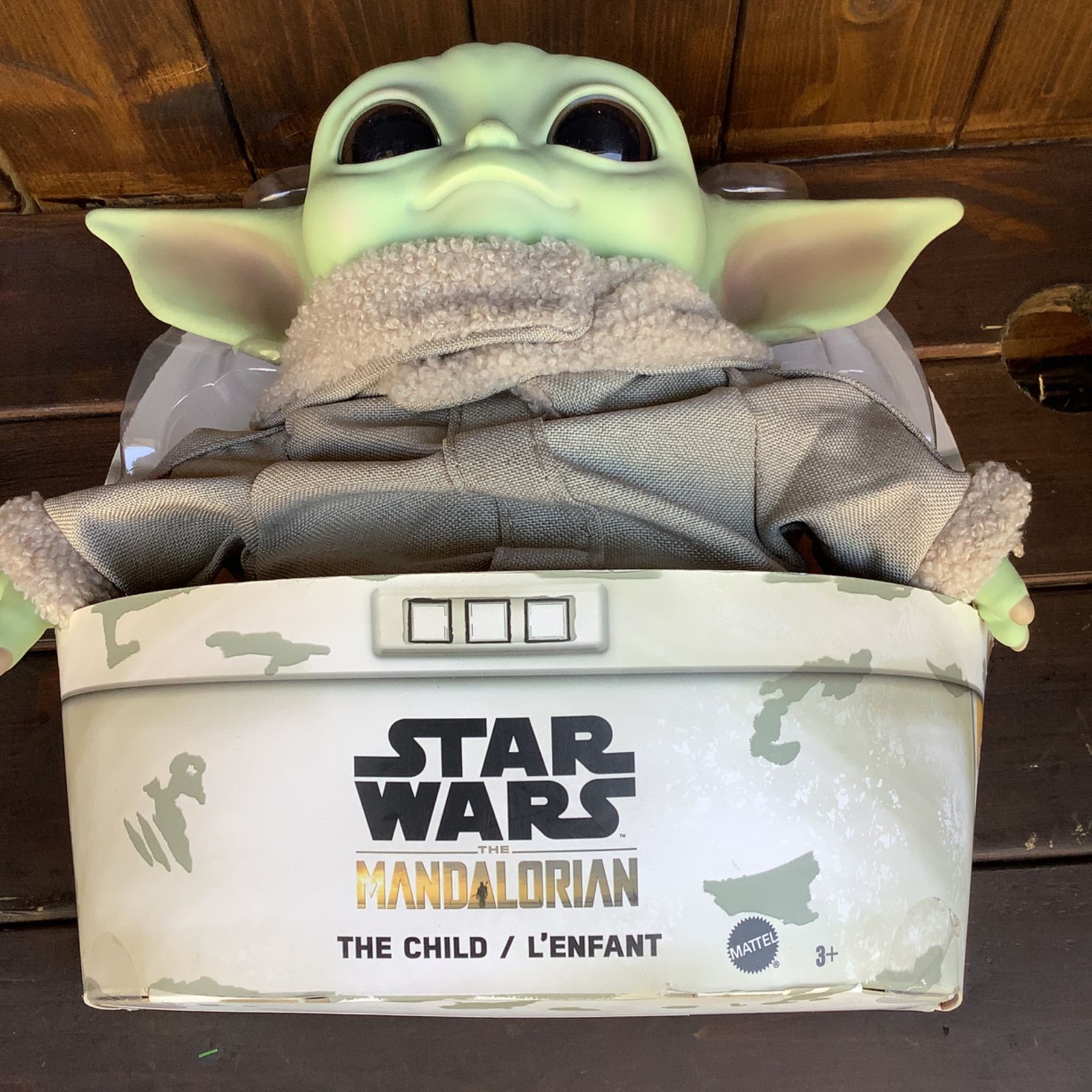 STARWARS マンダロリアン グローグーぬいぐるみ ベビーヨーダ スター