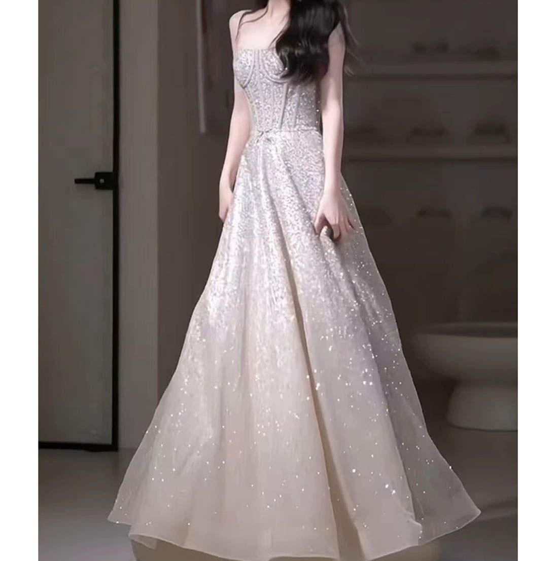 人気商品 ウェディングドレス ウエディングドレス イブニングドレス 二次会 結婚式 前撮り ブライダル ロングドレス 花嫁 スレンダードレス スレンダーラインドレス スパンコール 肩ひも 1026