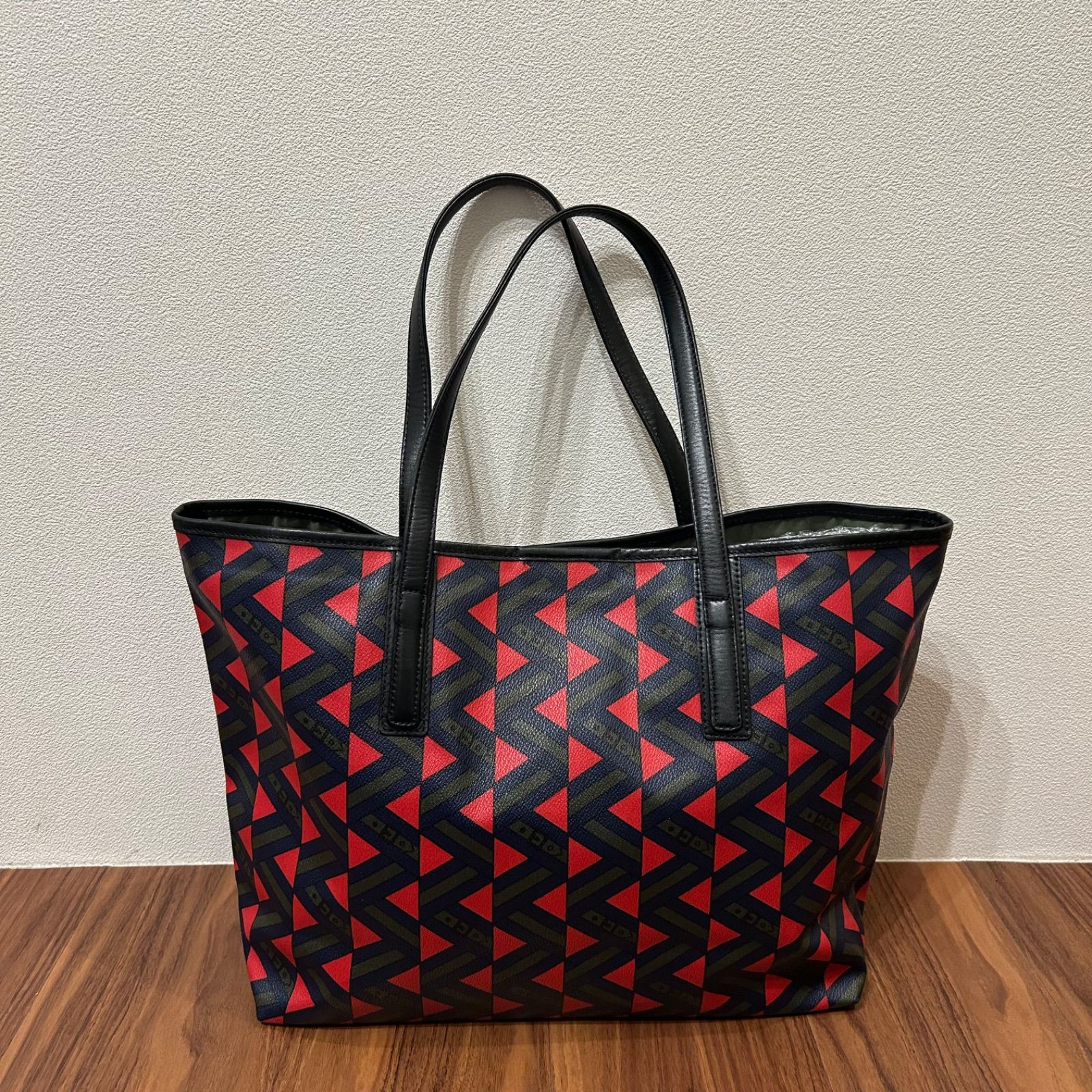 美品 Roberta di camerino ロベルタディカメリーノ レディース トート 