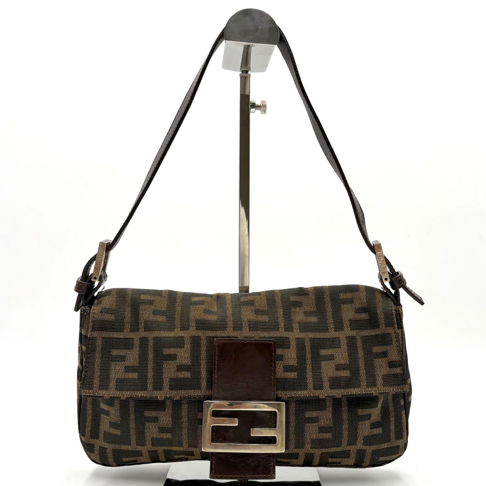 美品◎FENDI フェンディ マンマバケット ズッカ柄 ショルダーバッグ FF 