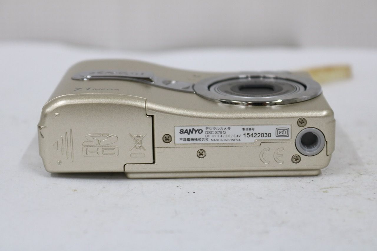 返品保証】 【便利な単三電池で使用可】サンヨー SANYO Xacti S75 3x