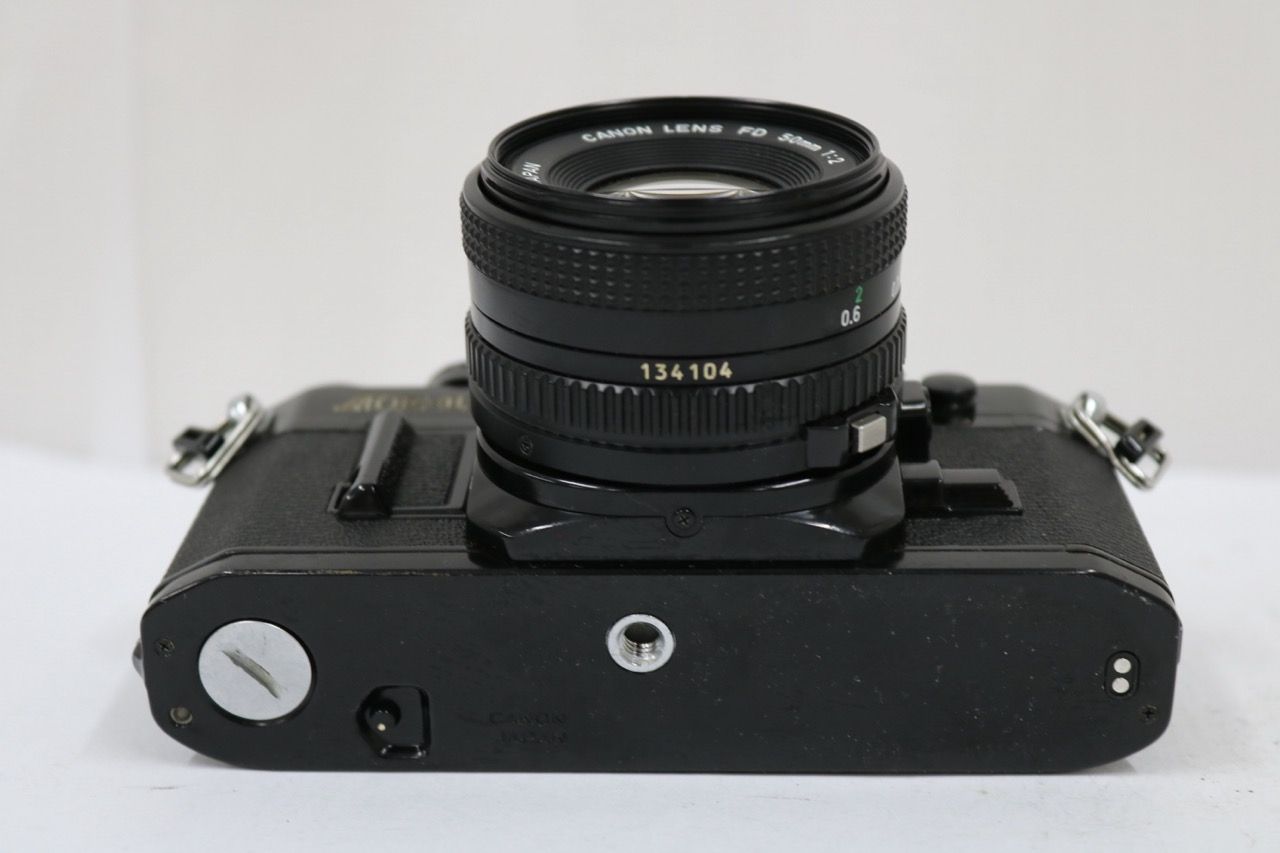 返品保証】 キャノン Canon AE-1 ブラック New FD 50mm F2 ボディ