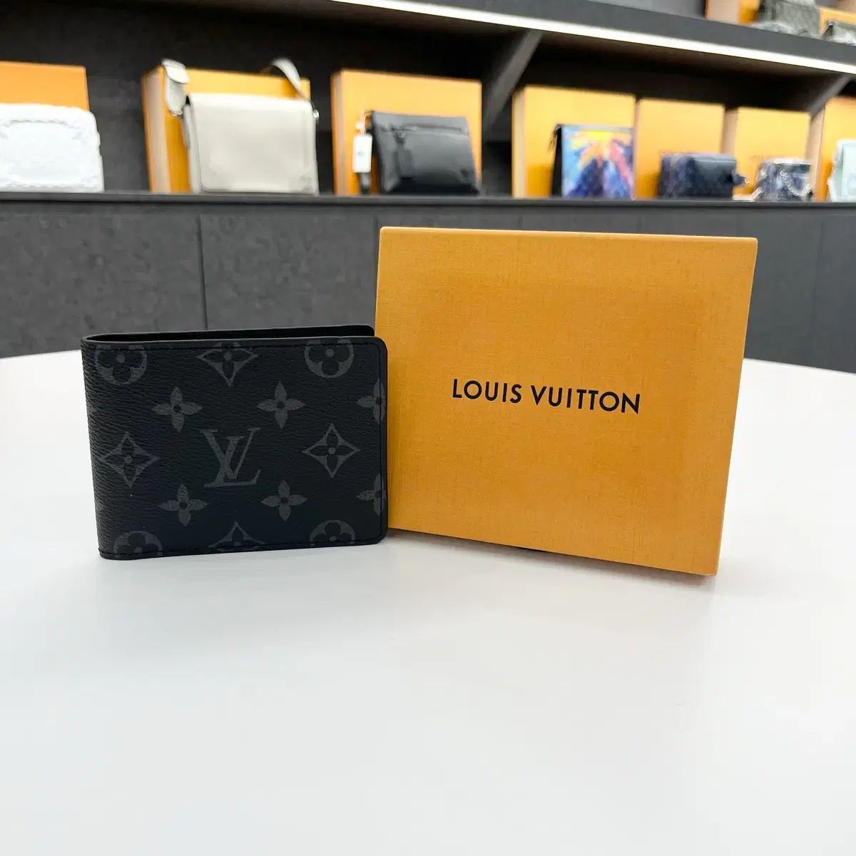 ルイヴィトン エクリプス ミュルティプリ 二つ折り財布