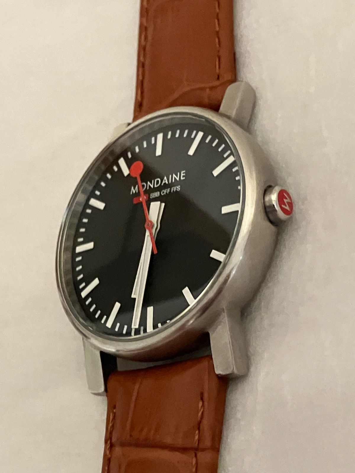 値下げ 稼働☆MONDAINE モンディーン 30300 QZ ブラック文字盤 QZ 
