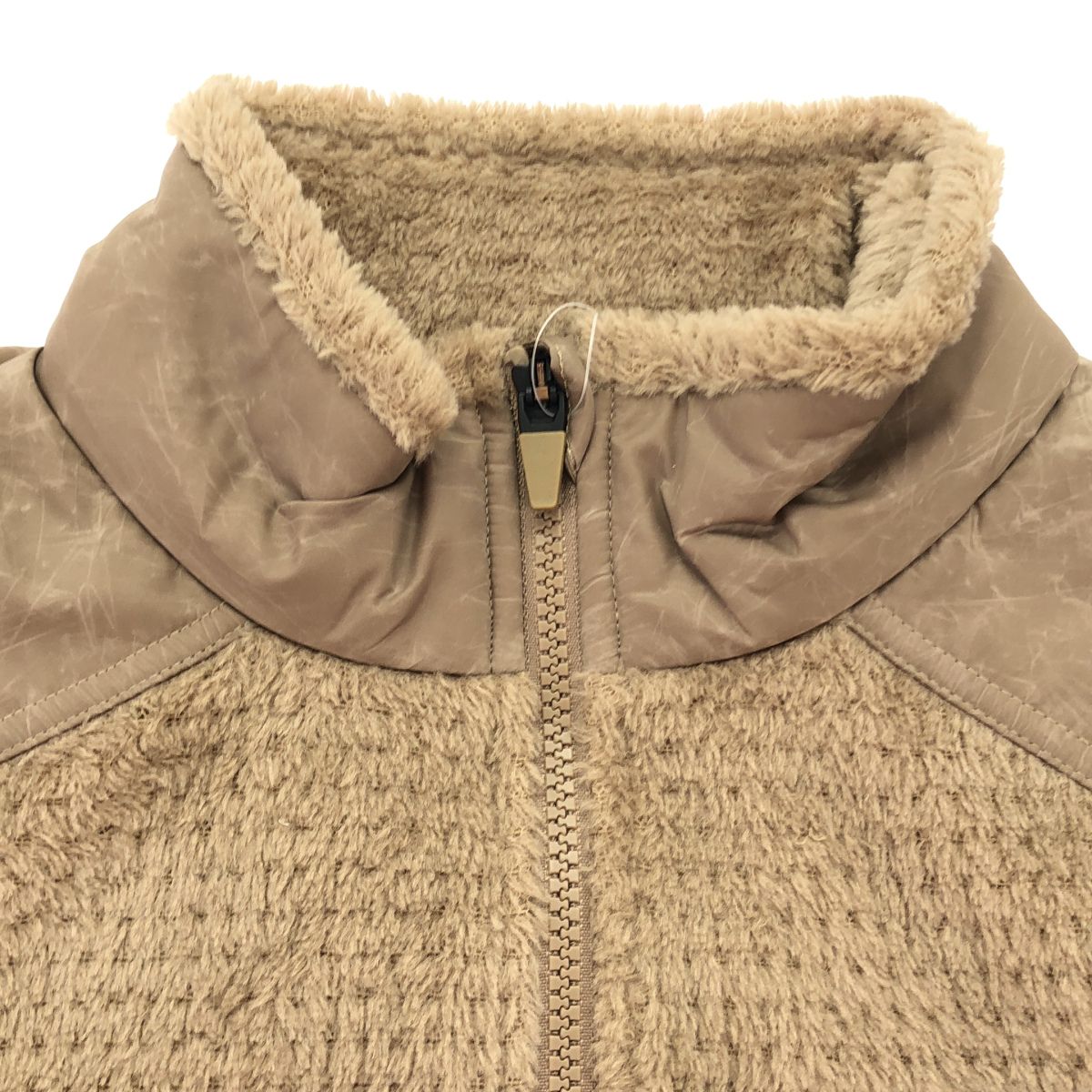 レディース Nike フリースジャケット M ベージュ