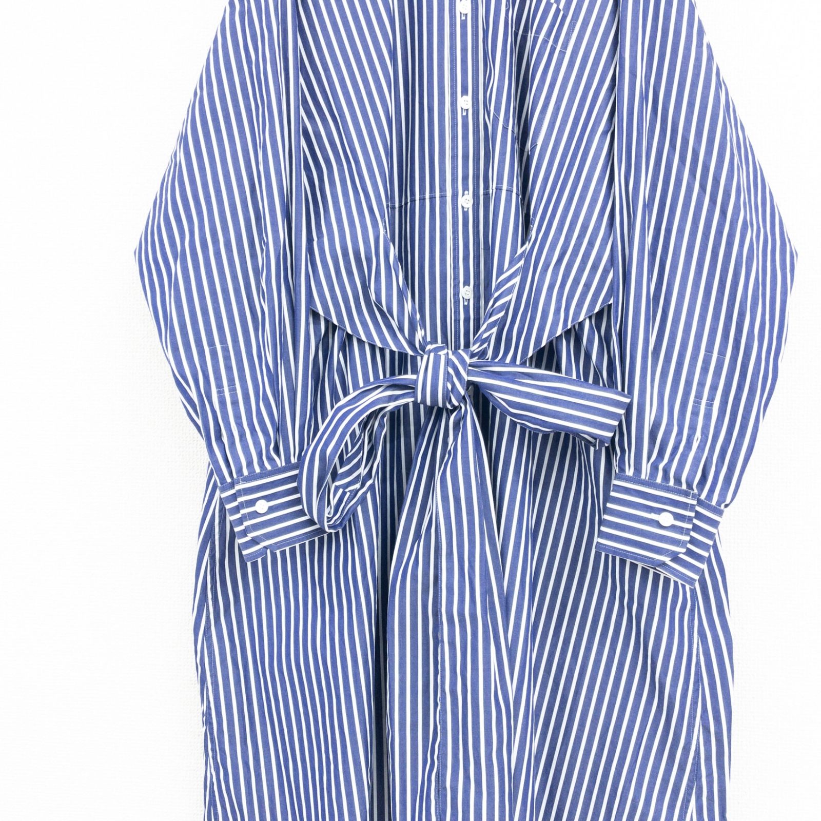 HYKE ハイク シャツワンピース ロング丈 ストライプ柄 コットン ブルー