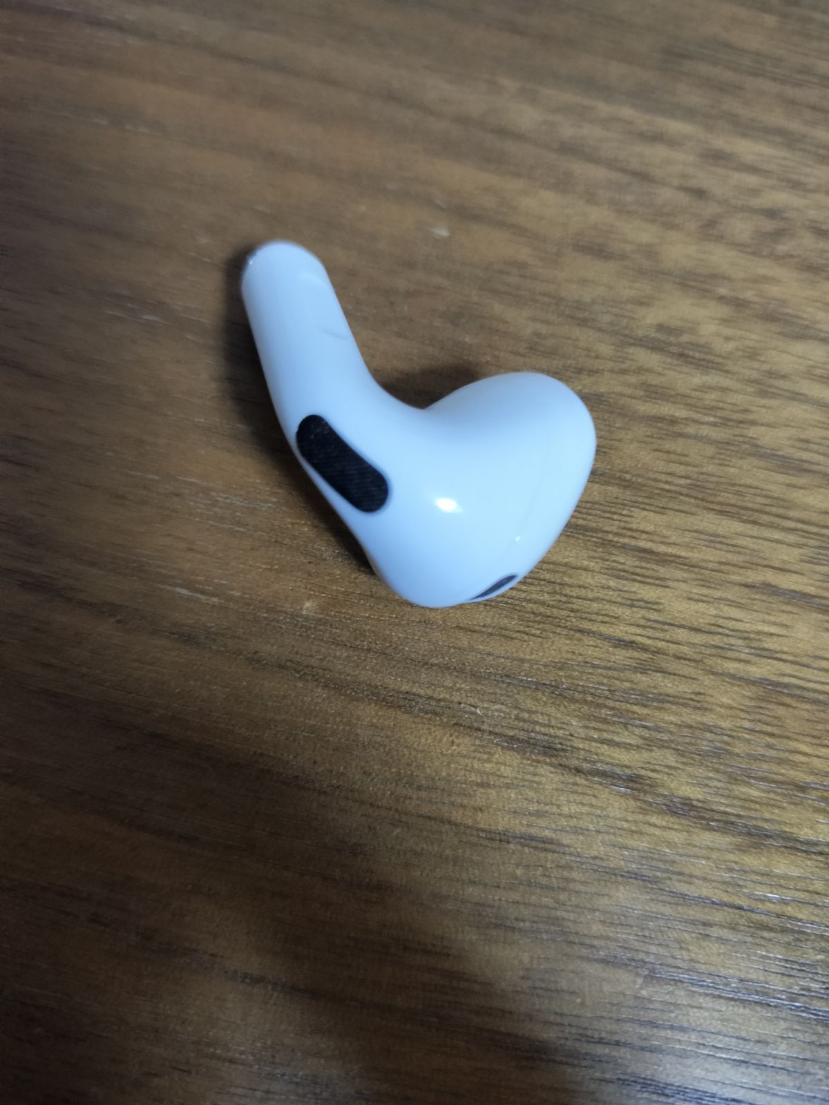 AirPods 4世代　左耳　L片耳　ANC搭載モデル　A3056 AirPods 第4世代 L片耳 左耳のみ イヤホン A3056 - メルカリ
