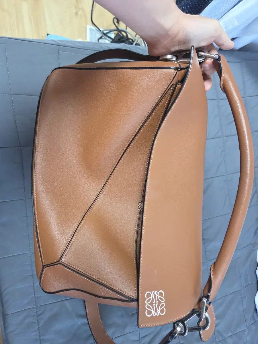 LOEWE ロエベ パズルバッグ large ラージ / 탠 COLOR