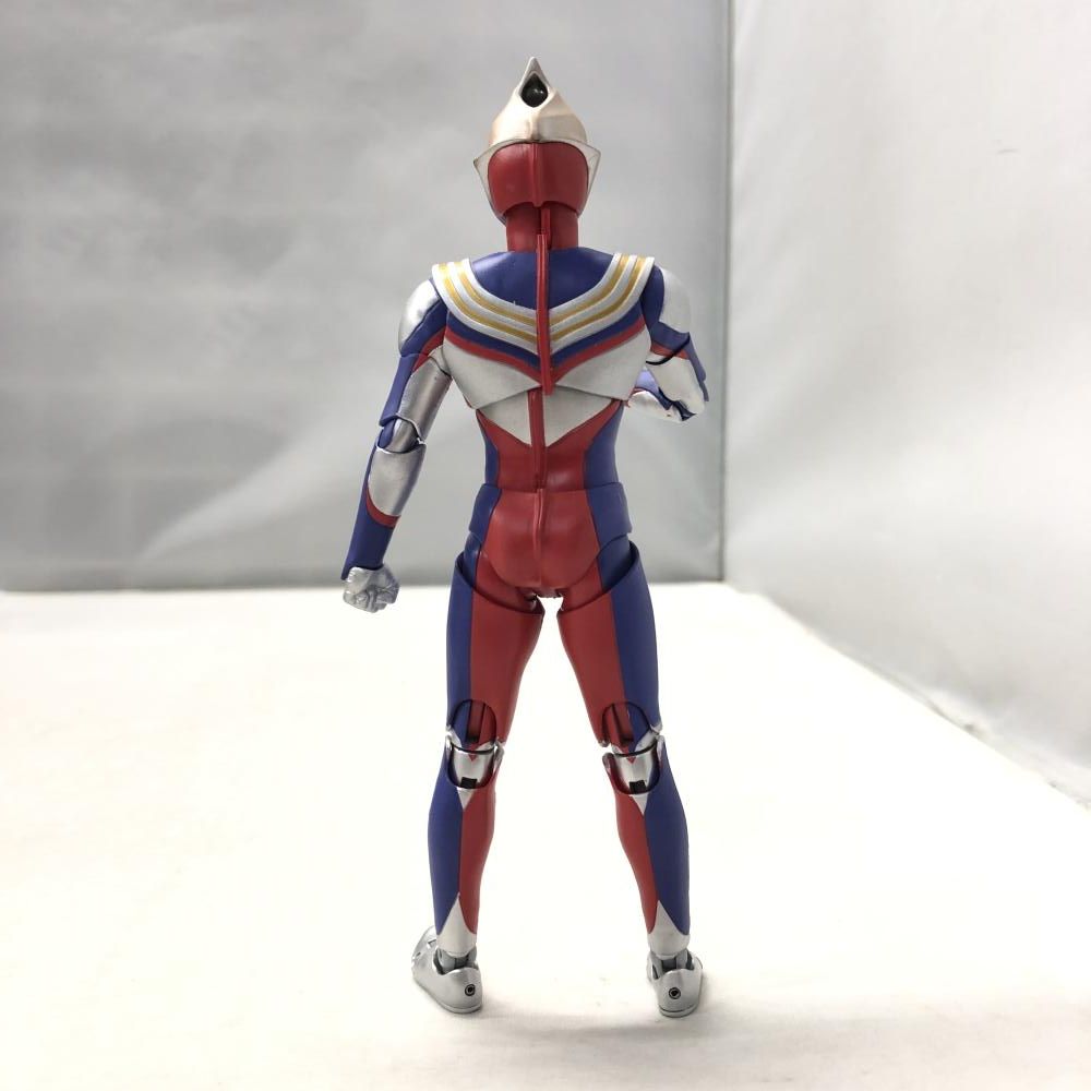 【中古】バンダイ S.H.Figuarts 真骨彫製法 ウルトラマンティガ マルチタイプ ウルトラマンティガ[15]