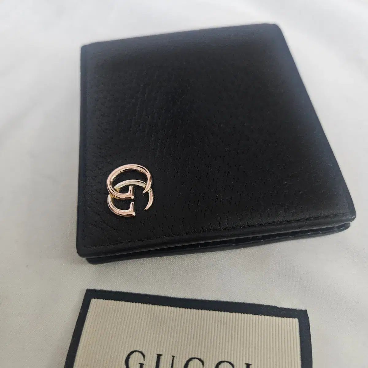 グッチ GGマーモント 二つ折り財布 ブラック 428726 正規品 です 