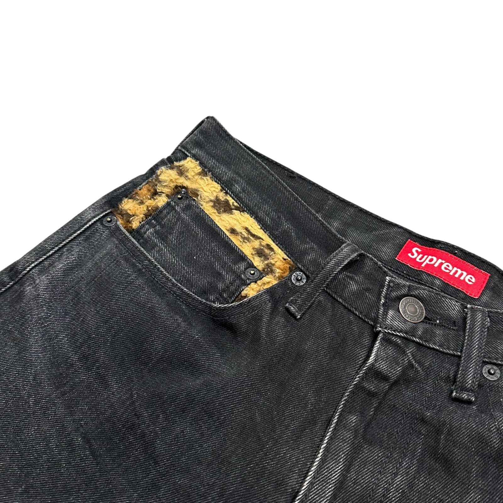Supreme × Levi