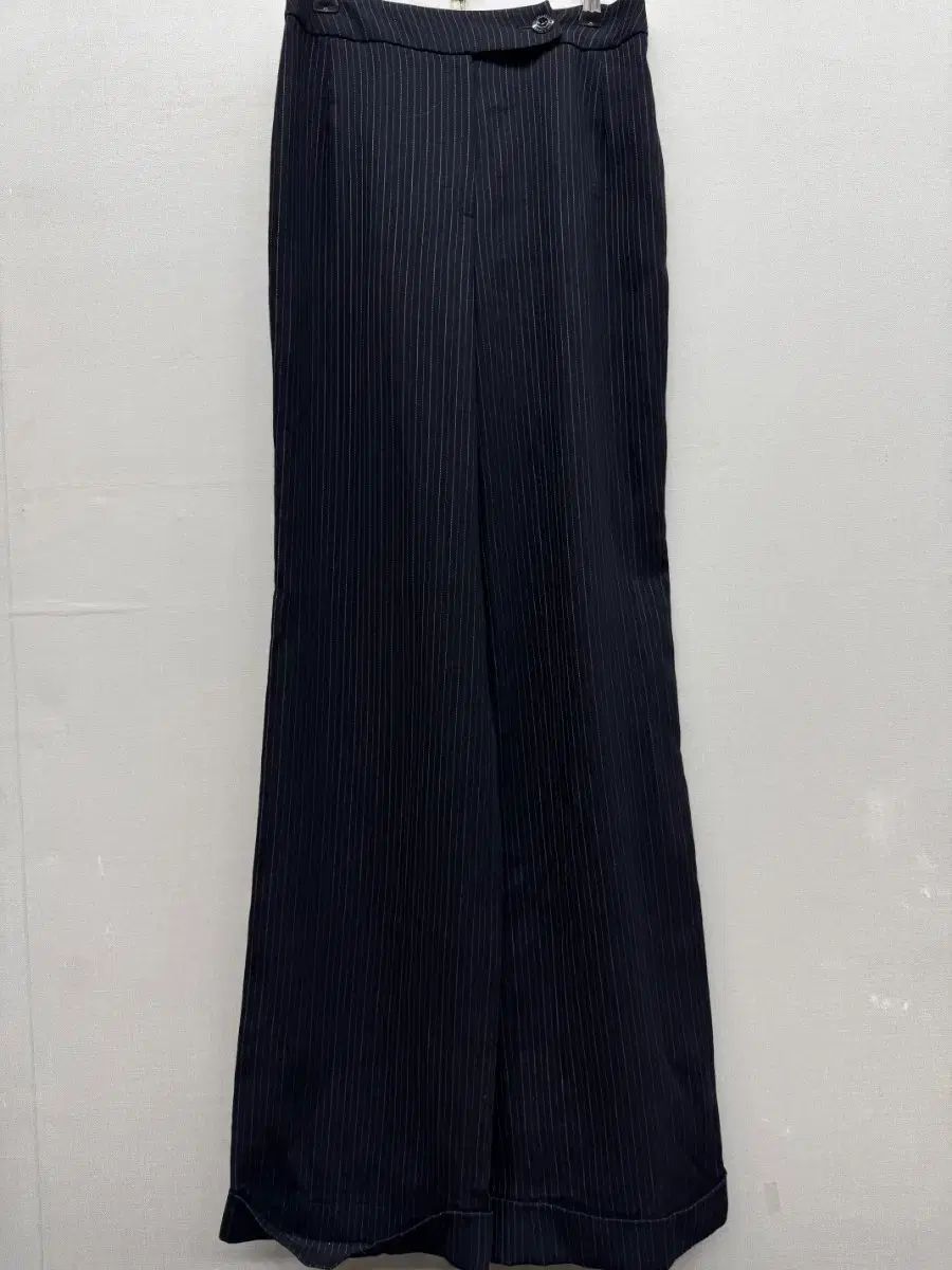 新品) バーバリー ブルーレーベル ストライプ ワイド スラックス 26