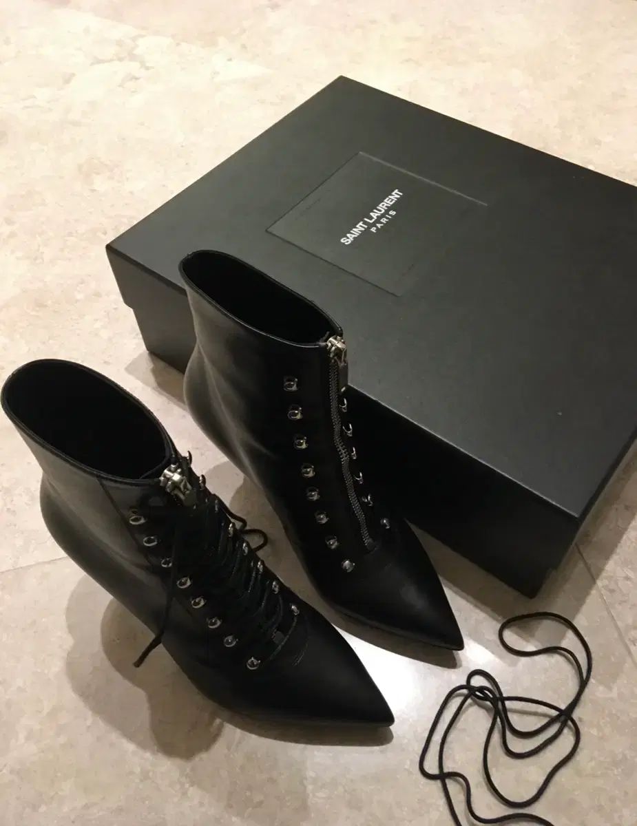 YSL サンローラン レースアップ ウォーカーブーツ 靴