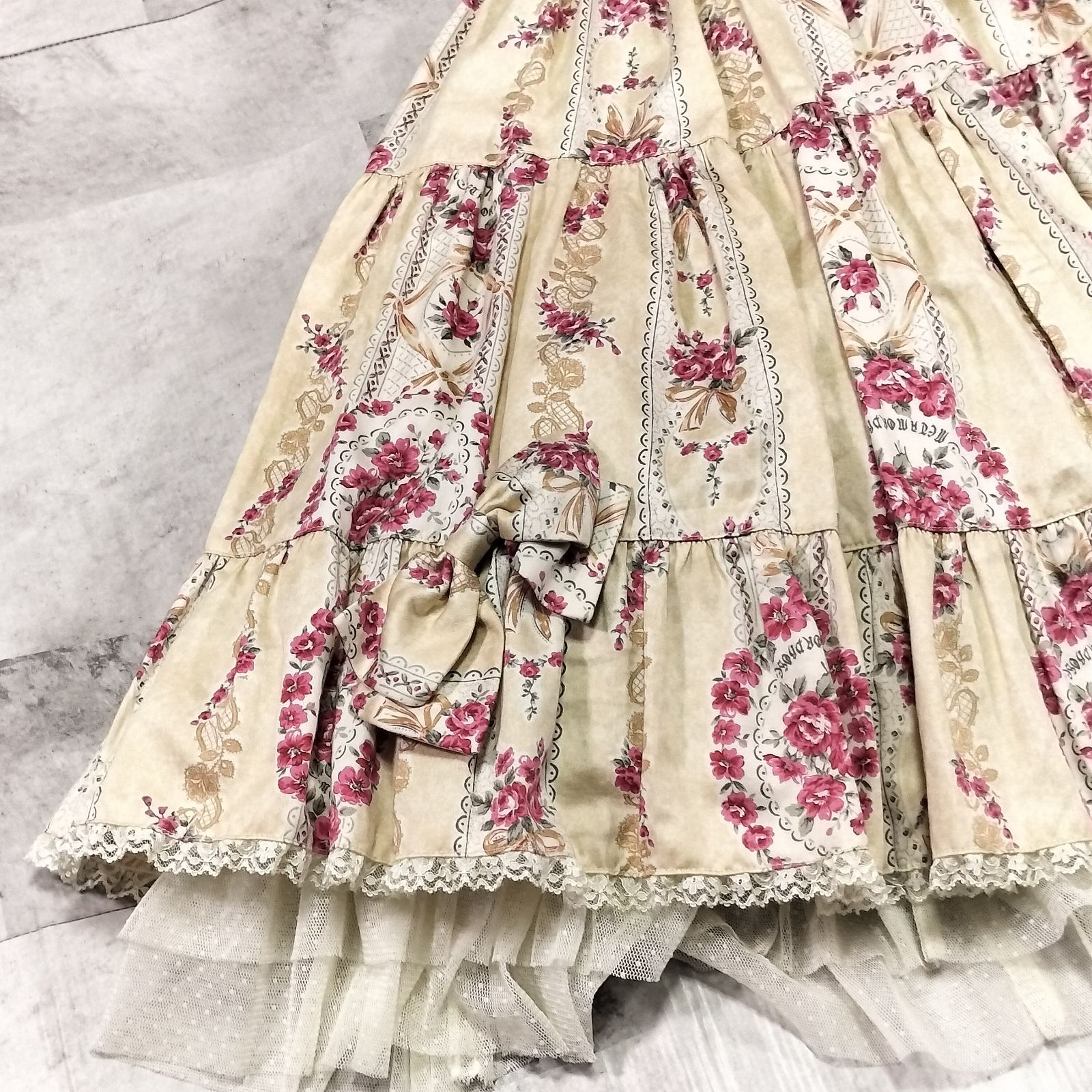 メタモルフォーゼ★アンティークローズ柄のスカート 極美品】Metamorphose メタモルフォーゼ アンティーク ローズ ブーケ