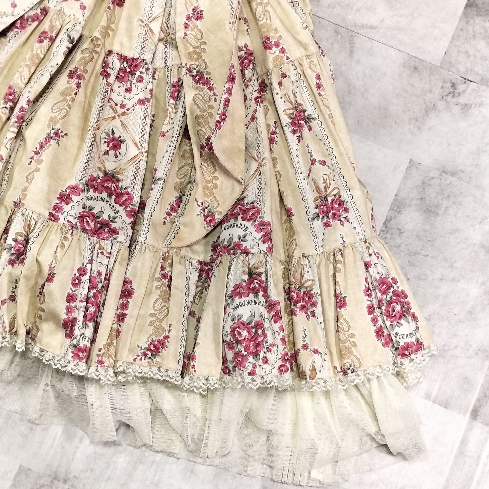 メタモルフォーゼ　小花柄　バラ柄　フラワーブーケ　スカート　アンダースカート 極美品】Metamorphose メタモルフォーゼ アンティーク ローズ ブーケ